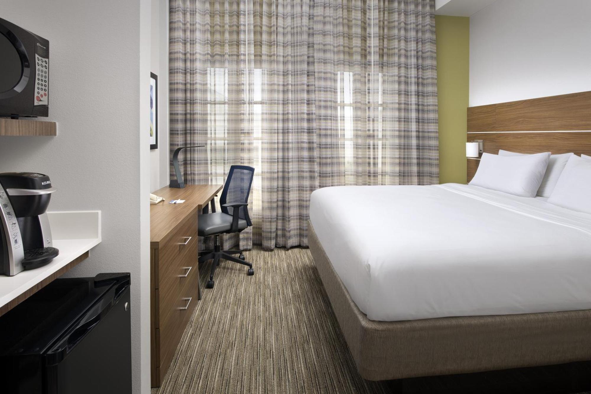 Standard King Room