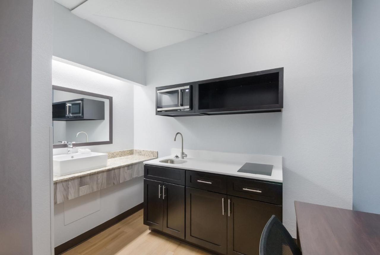 Suite Studio King Room Non-Smoking