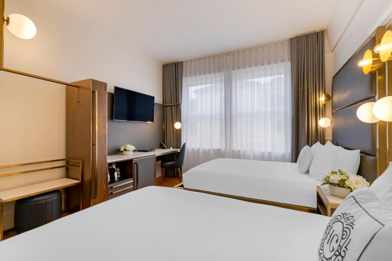 Queen Room with Two Queen Beds - Disability Access