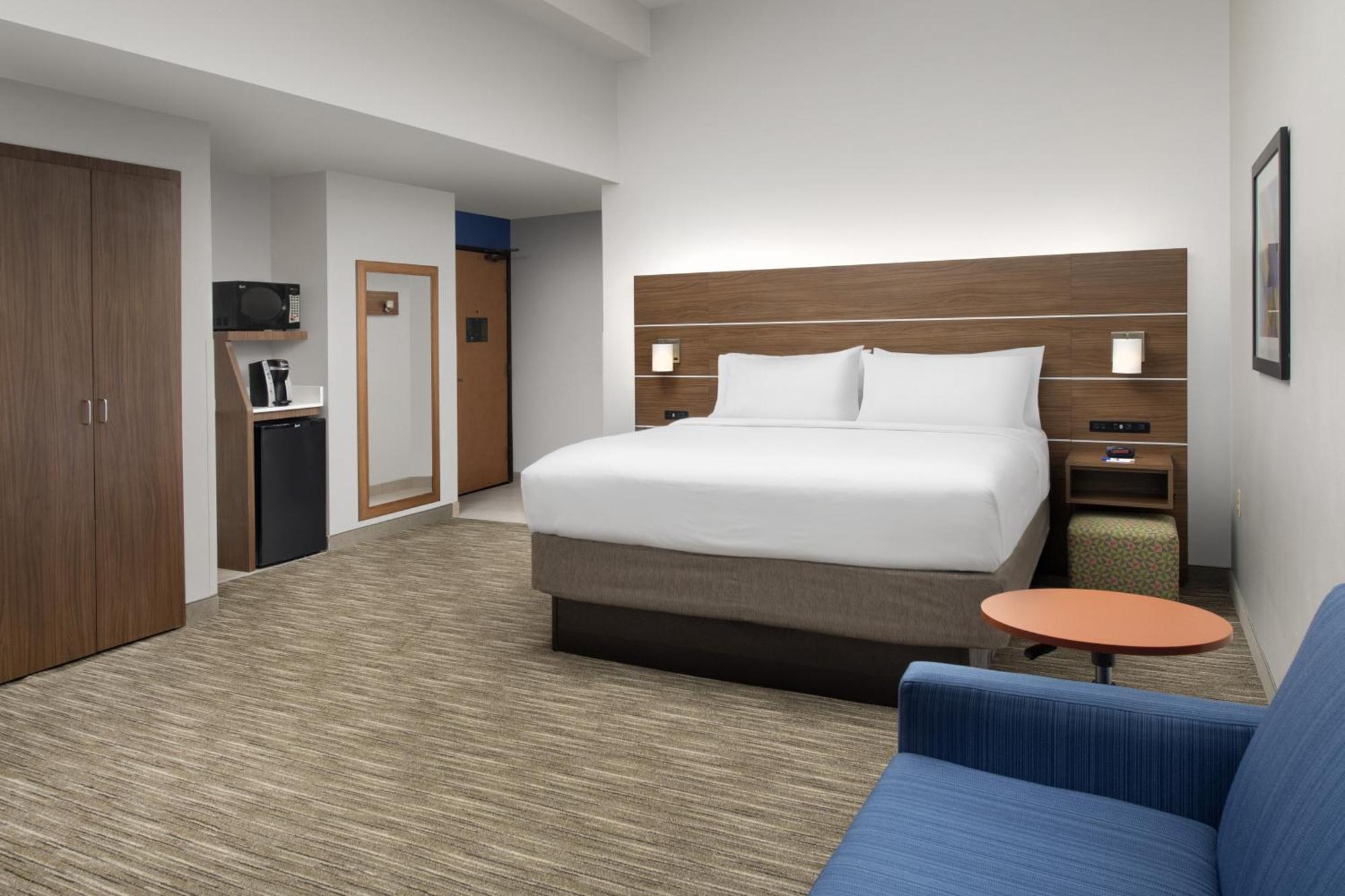 Standard King Room