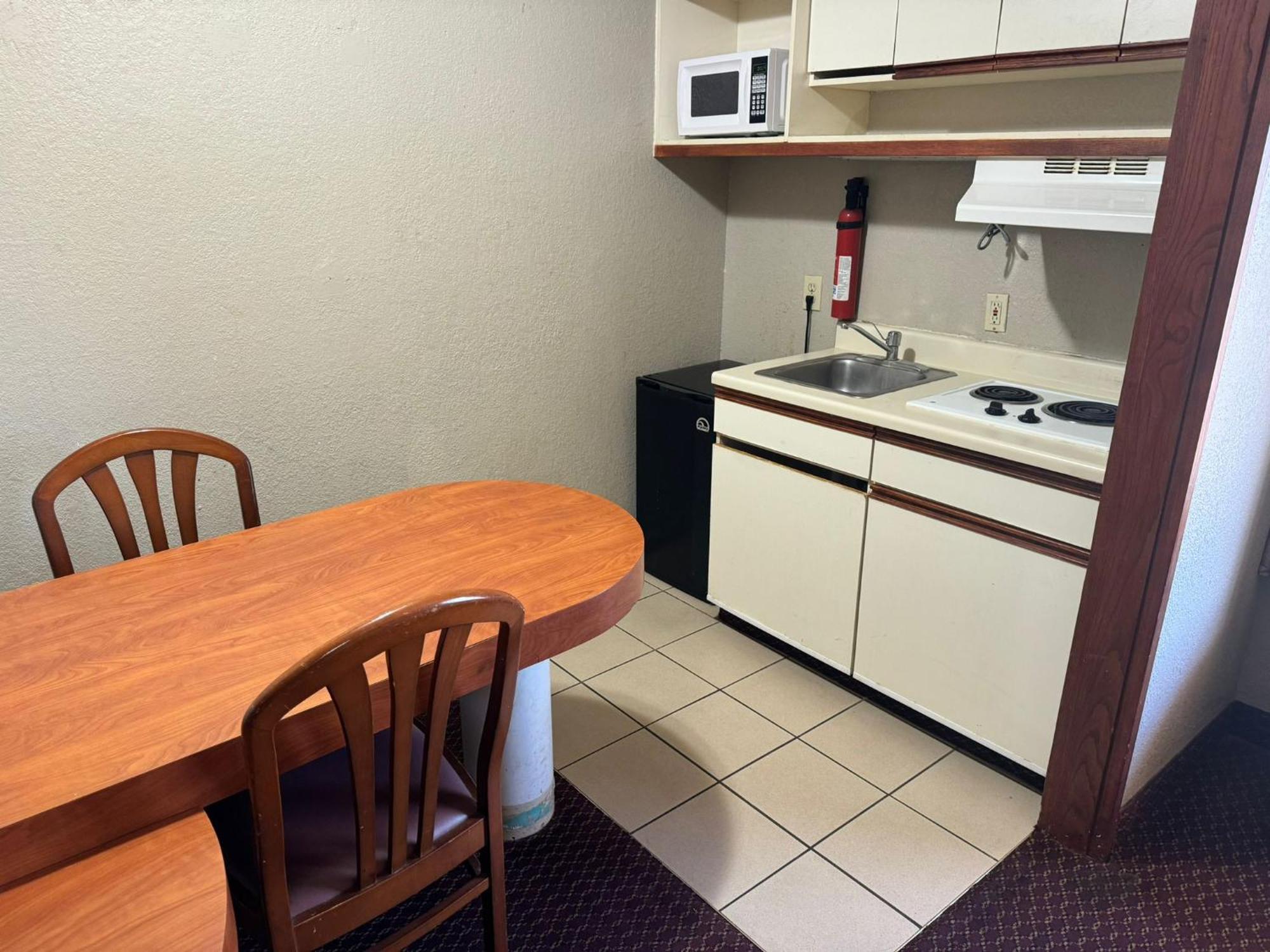 Efficiency Double Suite with Two Double Beds - Accessible/Non-Smoking