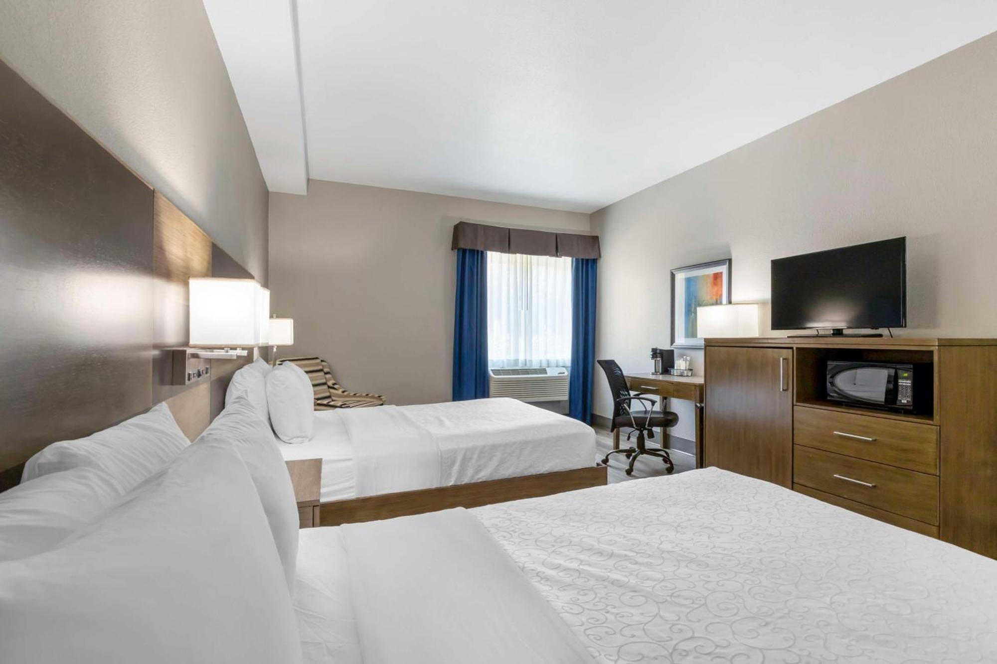 Queen Room Two Queen Beds