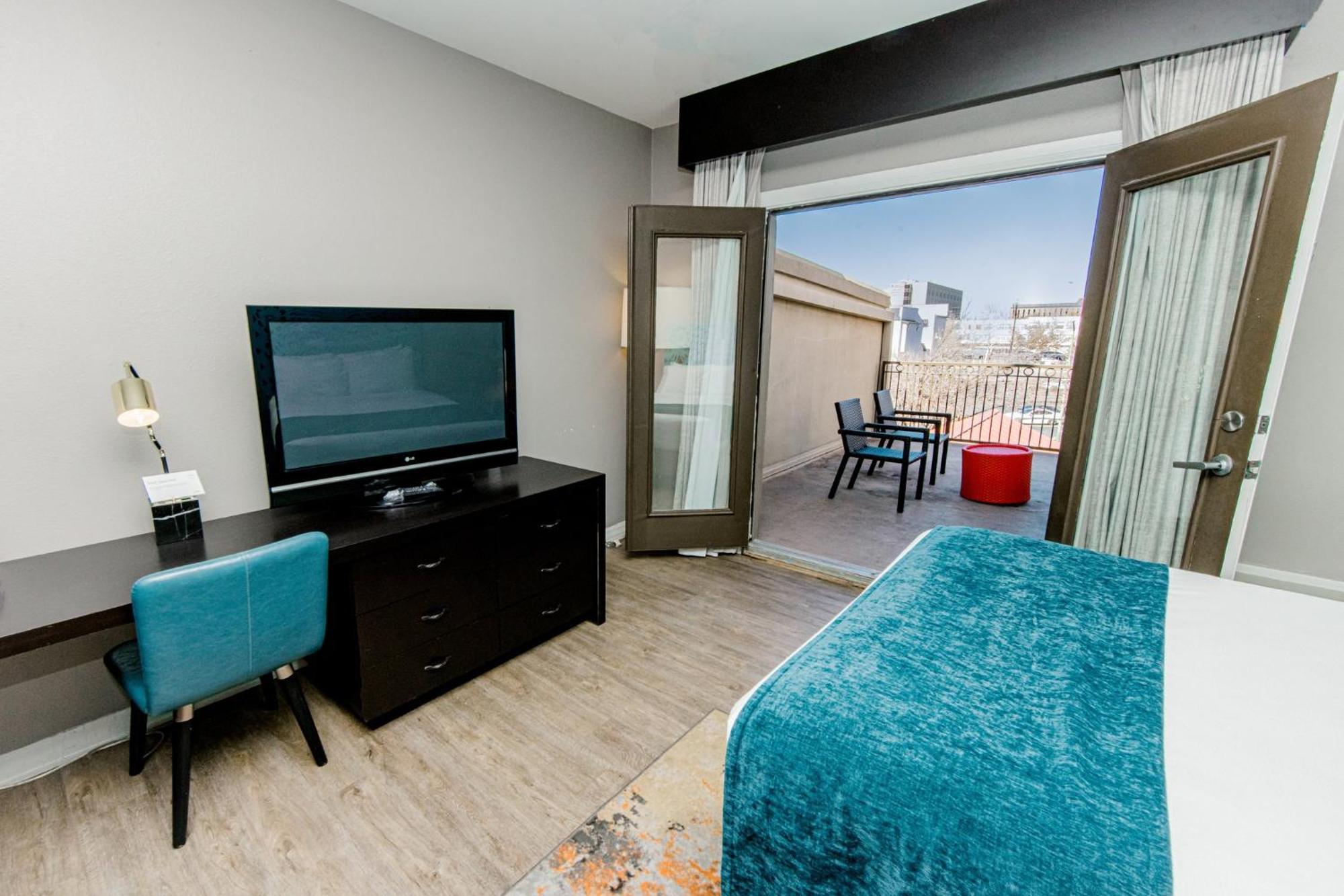 Queen Room Two Queen Beds Pool View