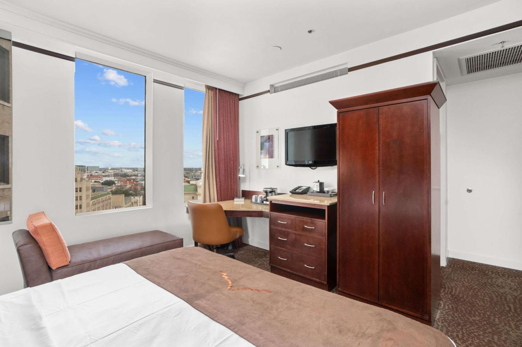 King Room,1525135093:JPEG
