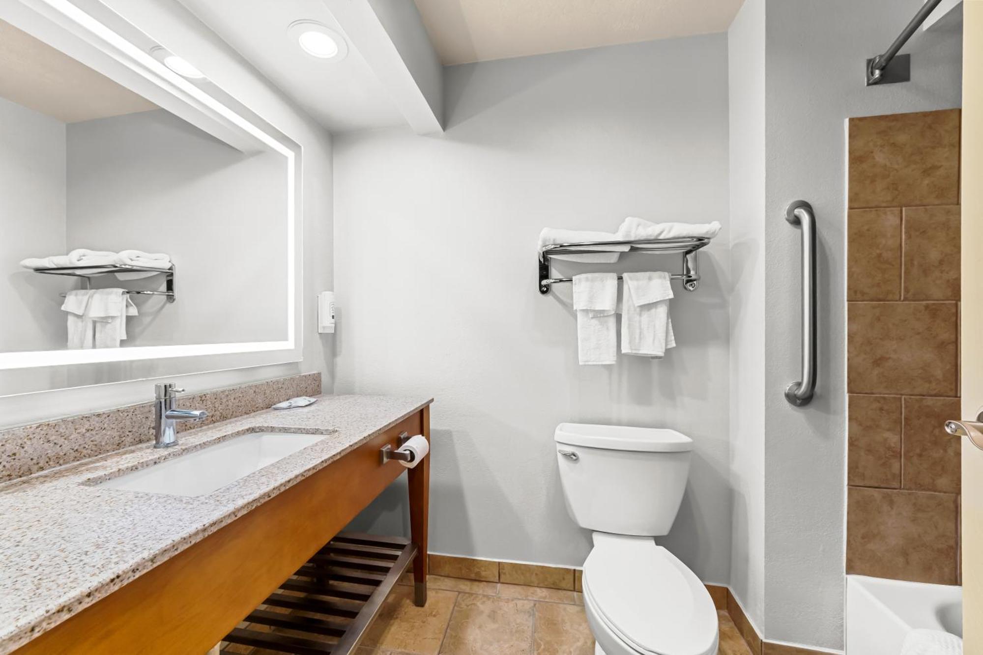 Quadruple Room Disability Access or Non Smoking