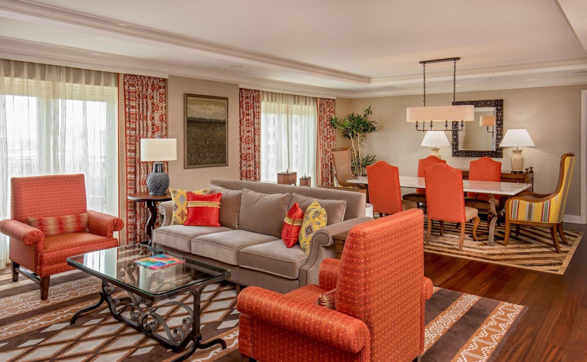 Luxury Suite 1 Bedroom Suite 1 King Sofa bed Balcony