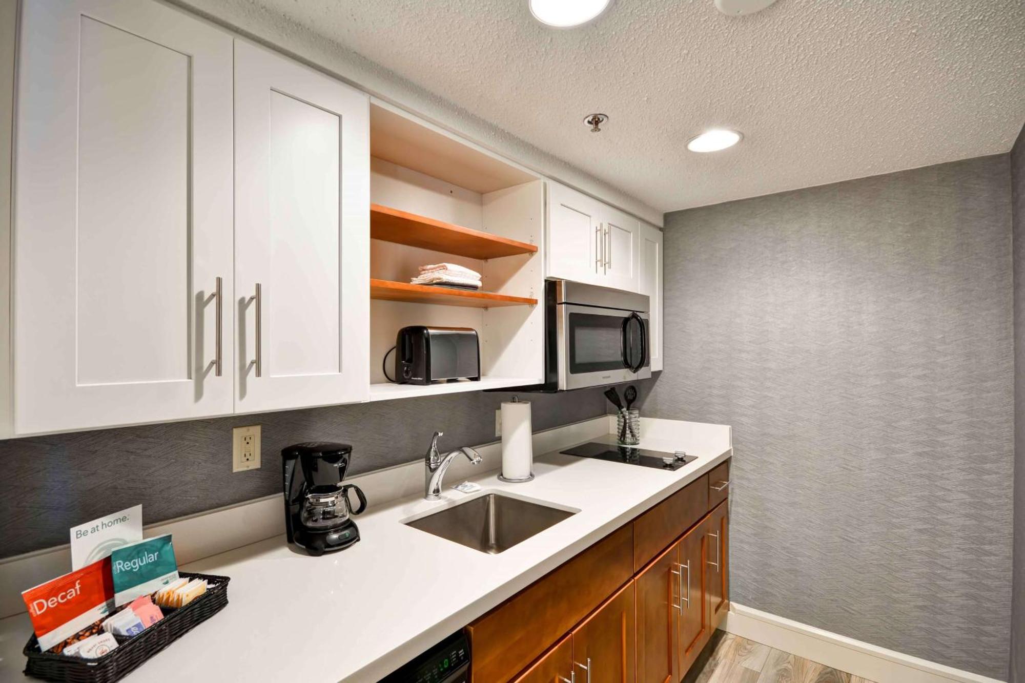 One-Bedroom King Suite Non-Smoking