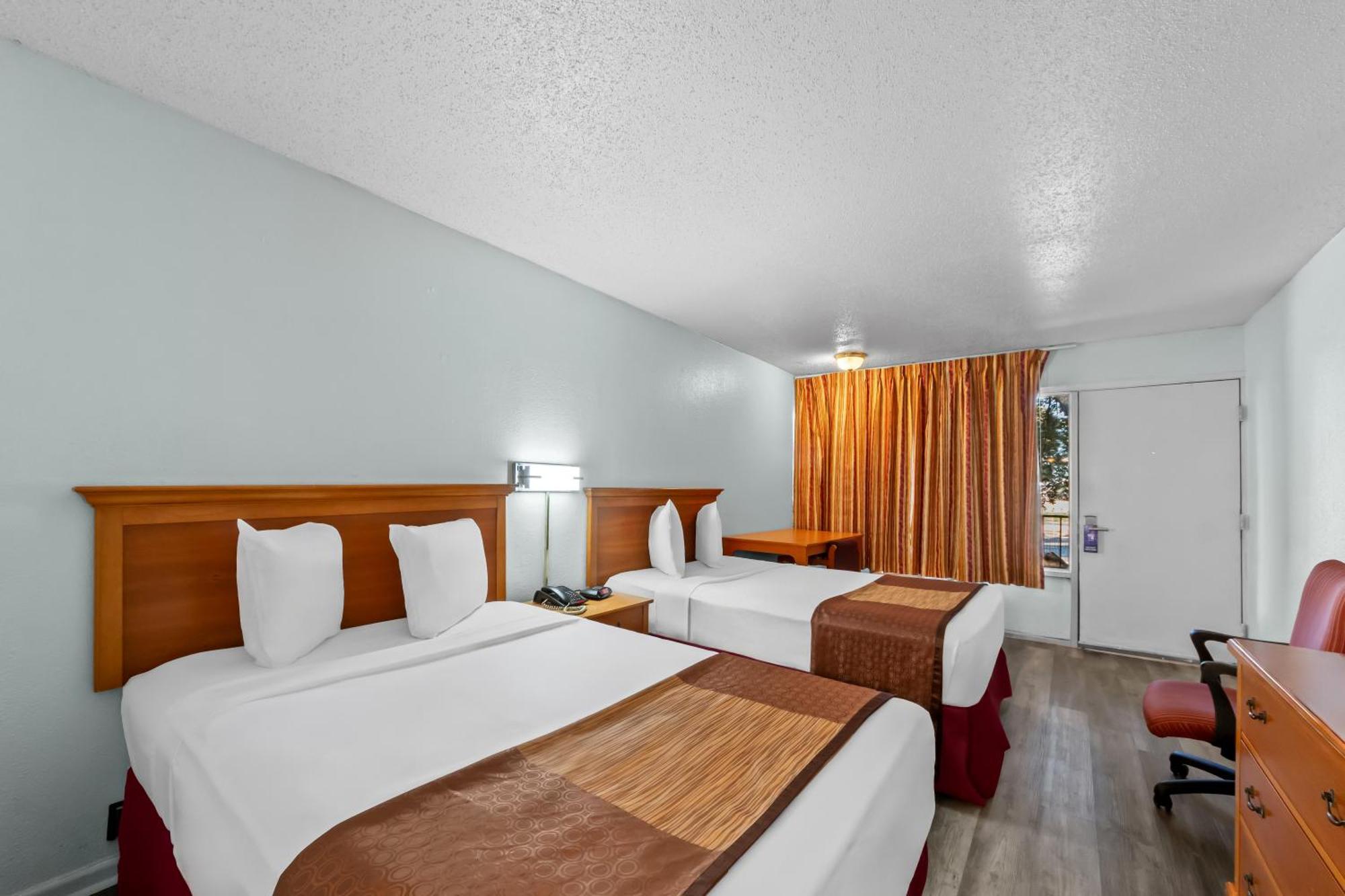 Standard Room Two Double Beds Non-Smoking