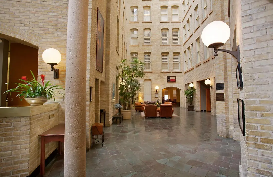 The Crockett Hotel-1