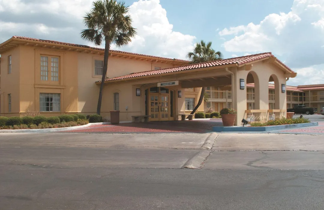 Red Roof Inn San Antonio - South Park-1