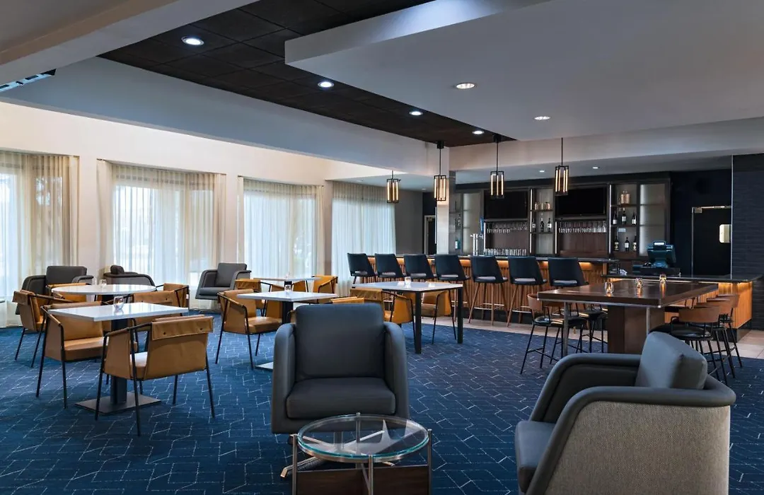 Courtyard By Marriott San Antonio Airport-1