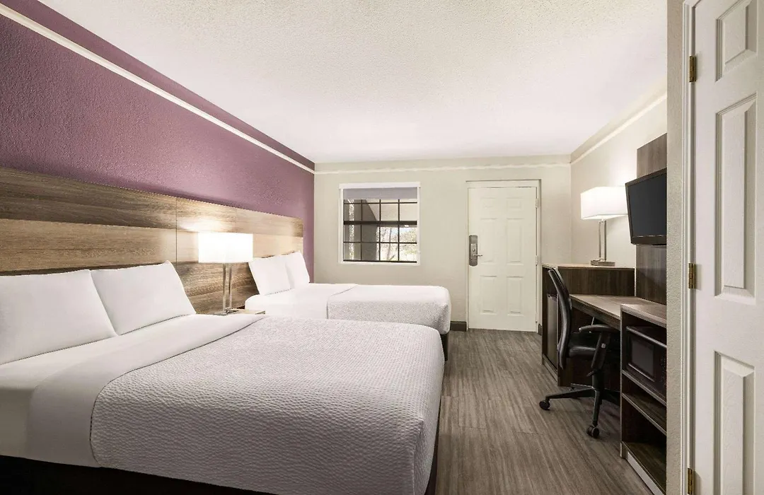 La Quinta Inn By Wyndham San Antonio Lackland-1