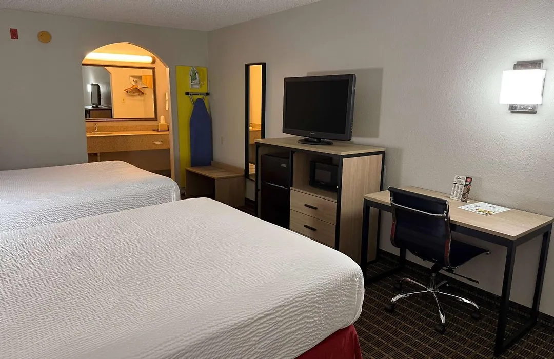 Days Inn By Wyndham San Antonio Interstate Hwy 35 North-1