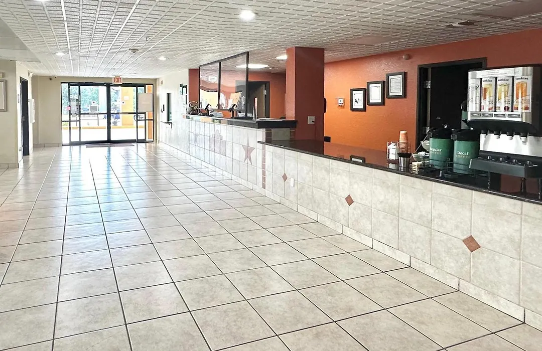 Quality Suites San Antonio Brooks City Base-1