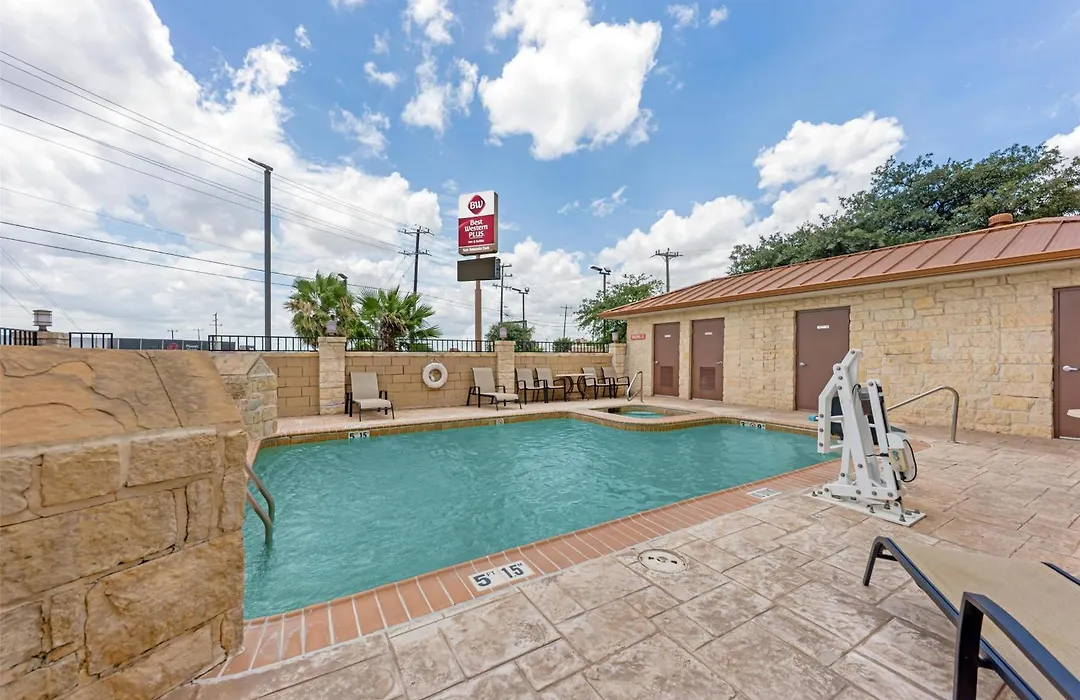 Best Western Plus San Antonio East Inn&Suites-1