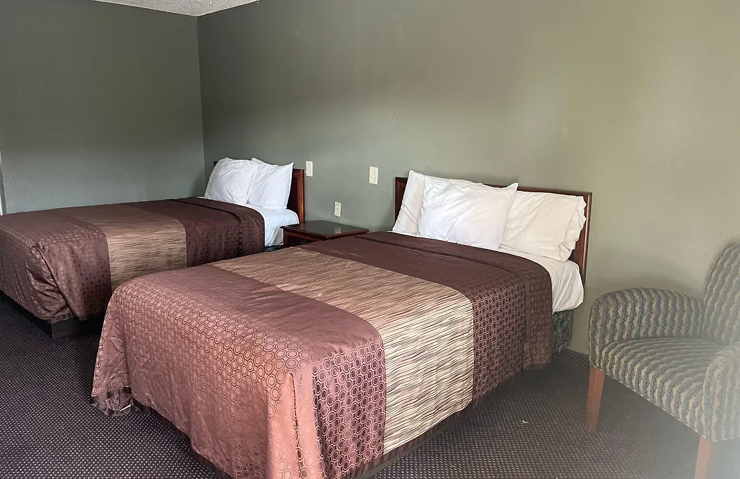 Hallmark Inn And Suites-1