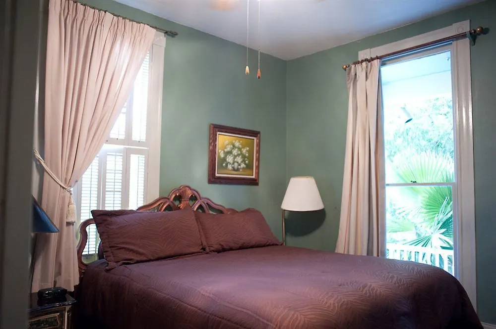 Arbor House Suites Bed And Breakfast-1