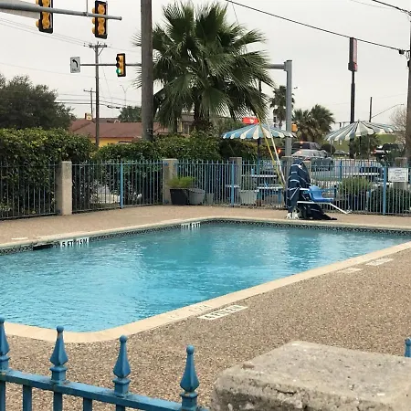 Americas Best Value Inn & Suites San Antonio Arena District-2