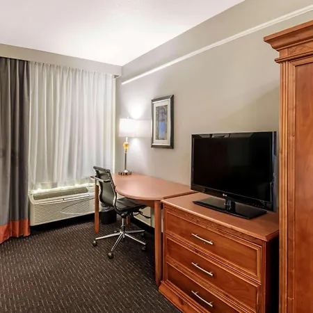 La Quinta Inn By Wyndham San Antonio Brooks City Base-3