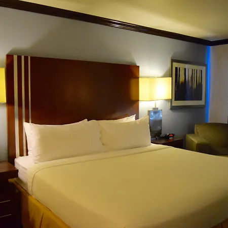 Holiday Inn Express & Suites San Antonio Nw Near Seaworld By Ihg-3