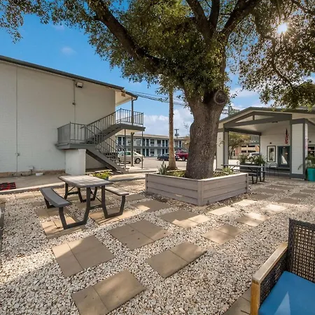 Surestay Hotel By Best Western San Antonio Riverwalk-2