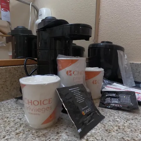 Econo Lodge Inn & Suites San Antonio Near Frost Bank Center-3