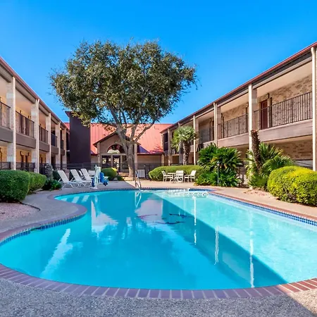 Surestay Plus By Best Western San Antonio Fiesta Inn-2