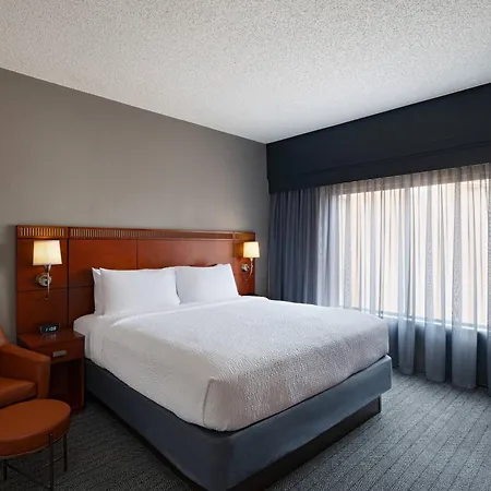 Courtyard By Marriott San Antonio Airport-2