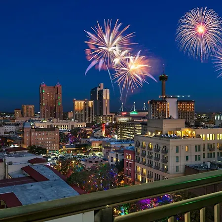 Courtyard By Marriott San Antonio Riverwalk-2
