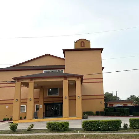 Quality Suites San Antonio Brooks City Base-2