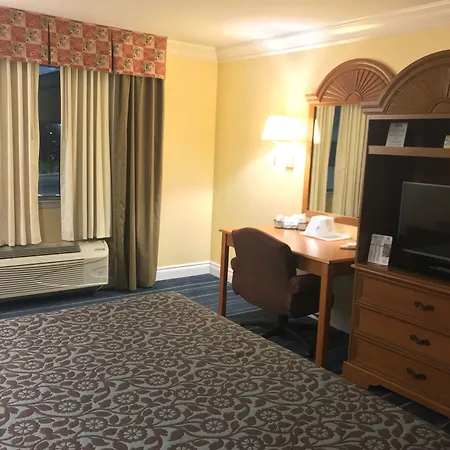 Days Inn By Wyndham San Antonio Airport-2