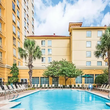 La Quinta Inn & Suites By Wyndham San Antonio Riverwalk-2