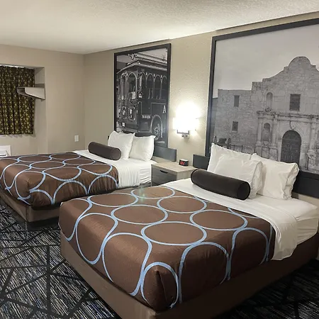 Super 8 By Wyndham San Antonio Downtown Ne-3