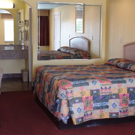 Winnquest Inn Near Ft. Sam Houston-2