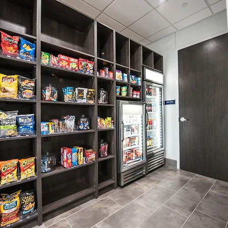 Best Western Plus Roland Inn & Suites-3
