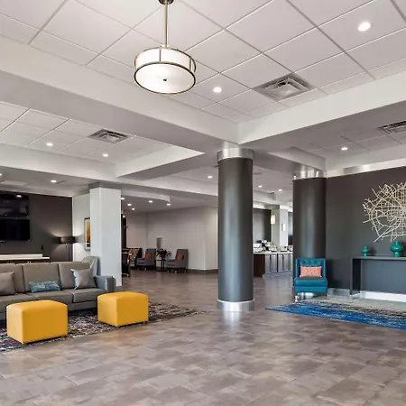 Best Western Plus Roland Inn & Suites-2