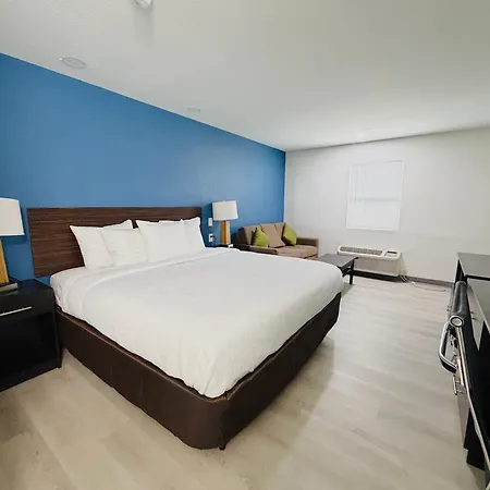 Hallmark Inn & Suites Newly Renovated Rooms San Antonio Northeast-3