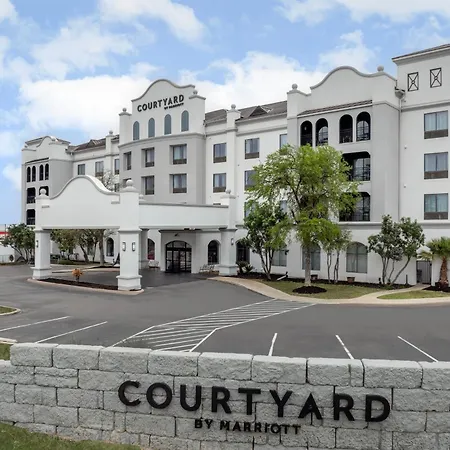 Courtyard By Marriott San Antonio Seaworld Westover Hills-2