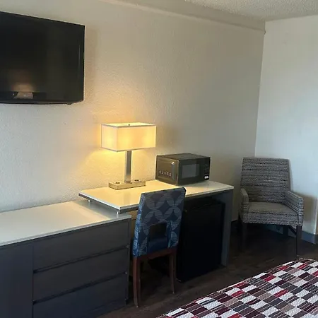 Red Roof Inn San Antonio - South Park-2