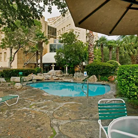The Crockett Hotel-2