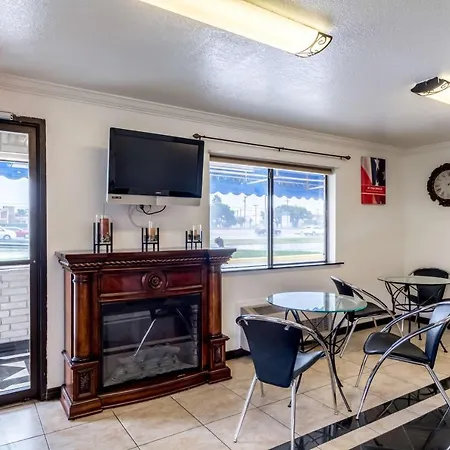 Motel 6 San Antonio, Tx - Frost Bank Center-2