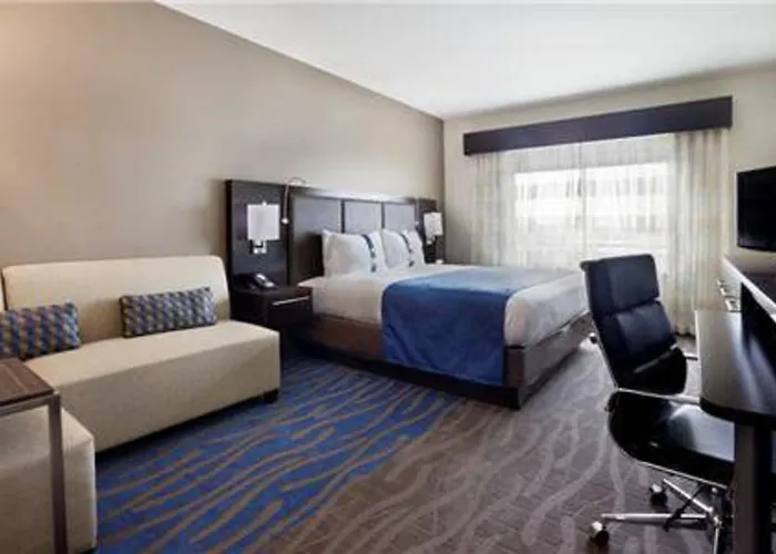 Holiday Inn & Suites San Antonio Northwest By Ihg