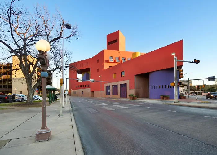 Hotels in San AntonioIndigo Riverwalk By Ihg