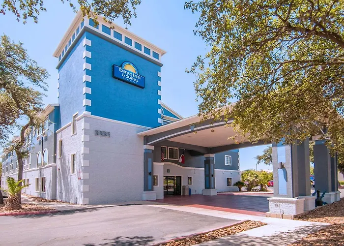 Days Inn & Suites By Wyndham San Antonio North/Stone Oak