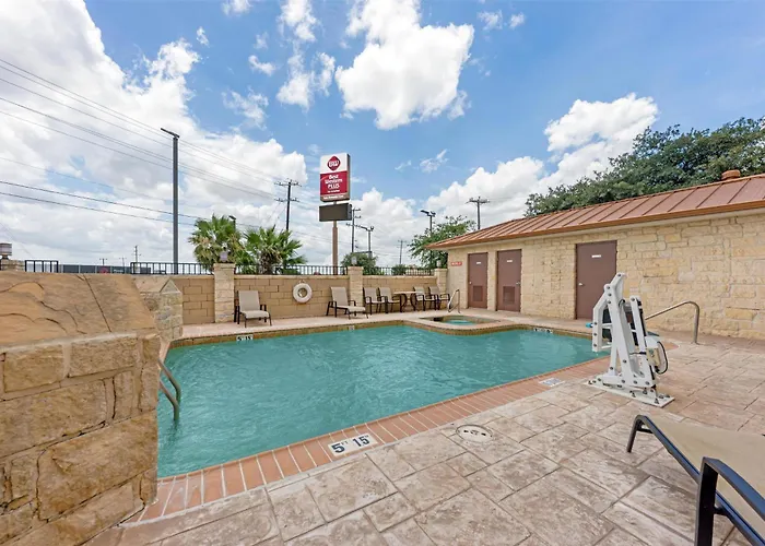 Best Western Plus San Antonio East Inn&Suites