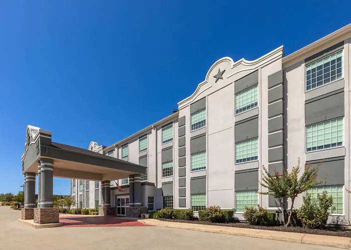 Super 8 By Wyndham San Antonio/Alamodome Area Hotel