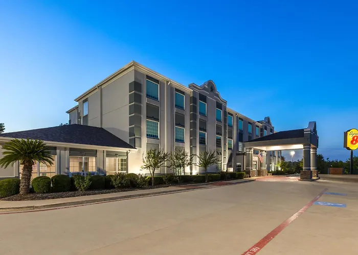 Super 8 By Wyndham San Antonio/Alamodome Area Hotel
