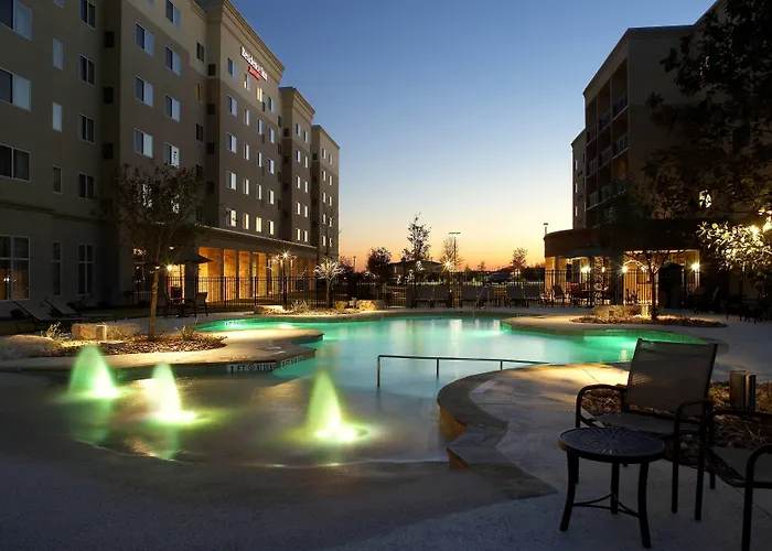 Courtyard By Marriott San Antonio Six Flags At The Rim Hotel