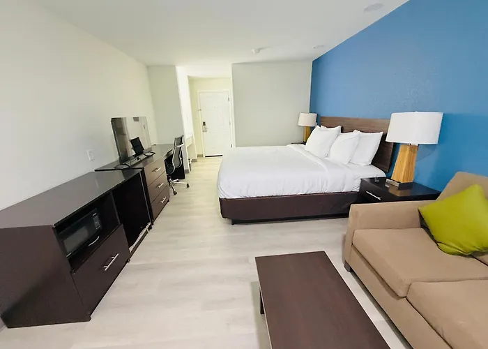Hallmark Inn & Suites Newly Renovated Rooms San Antonio Northeast