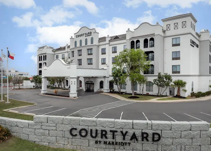Courtyard By Marriott San Antonio Seaworld Westover Hills